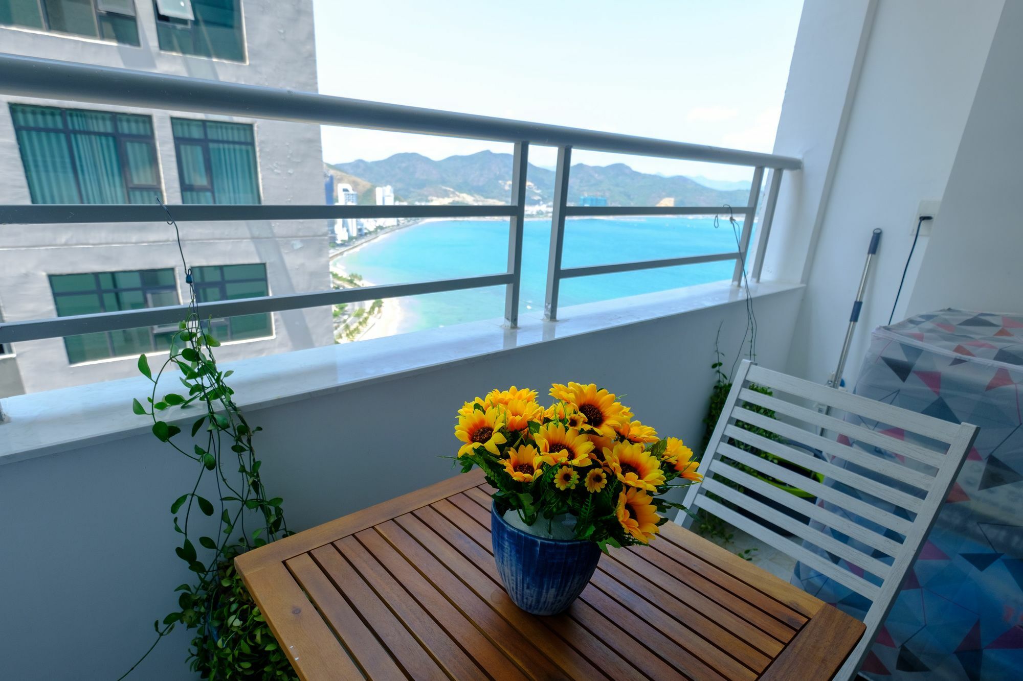 Sunrise Hon Chong Ocean View Apartment Nha Trang Exterior foto