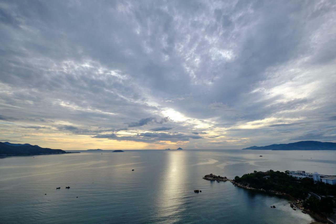 Sunrise Hon Chong Ocean View Apartment Nha Trang Exterior foto